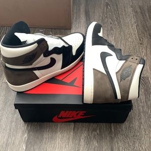 Nike Air Jordan 1 Retro High OG SNEAKERS